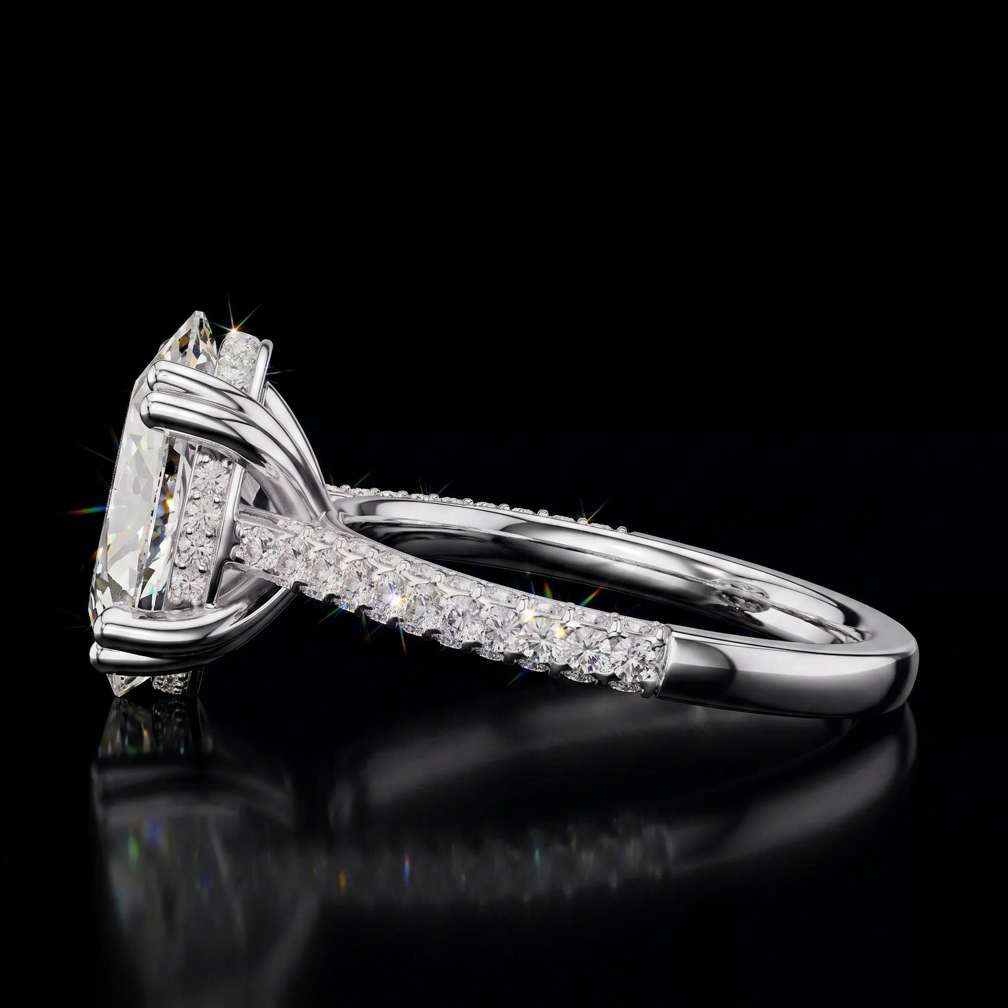 Aura 4,57 Karat Oval Kesim Çift Tırnaklı Çok Sıra Pavé Kollu CVD Pırlanta Lab Grown Tektaş Yüzük (14 ayar 4.67Gr altin)